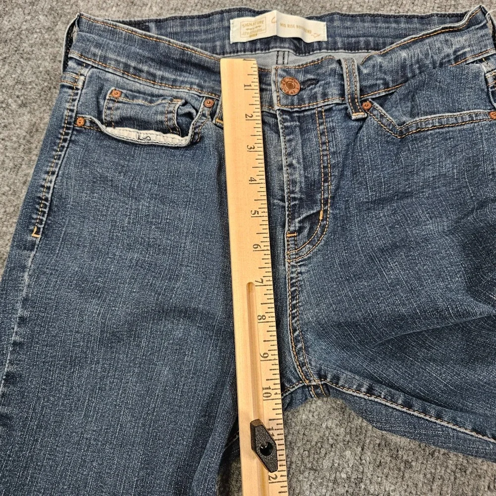 Signature by Levi Strauss Gold Mid Rise Boyfriend Jeans Womens Size 6 W28 Cuffed